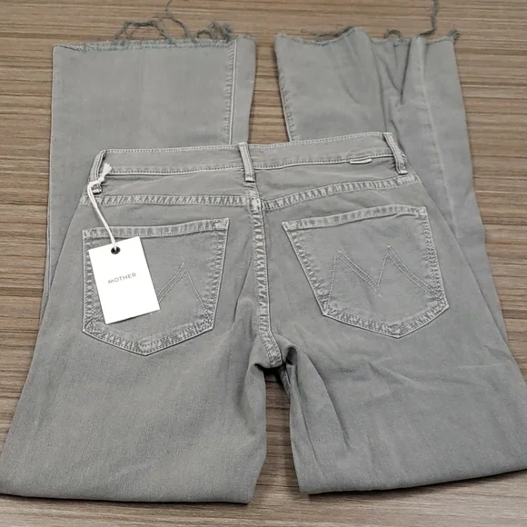 MOTHER The Weekender Fray in Lead Gray (26" waist) - Picture 10 of 14